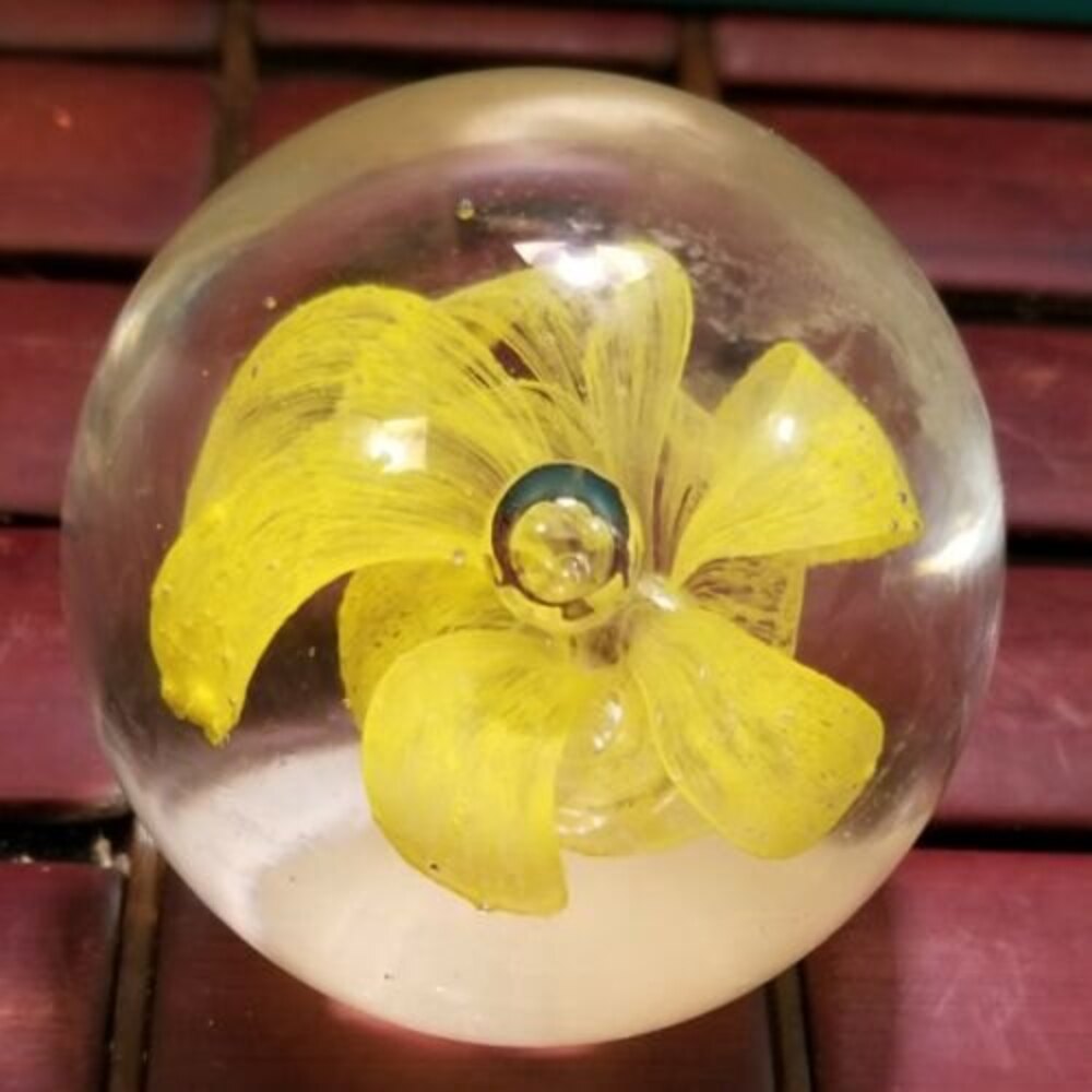 Art Glass Floral Paperweight Yellow & White Controlled Bubbles 2.5" Diameter